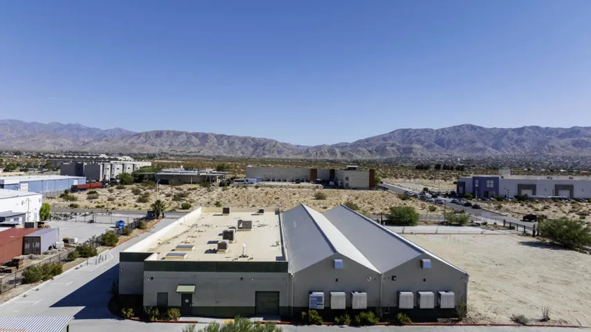 Warehouse/Manufacturing 4