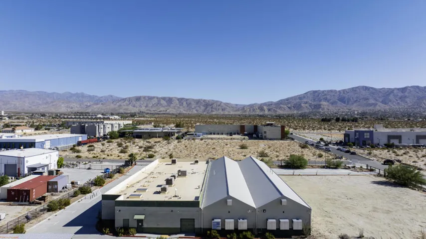 Warehouse/Manufacturing 4