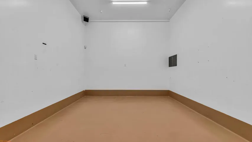 AI Empty Packaging/Storage Room
