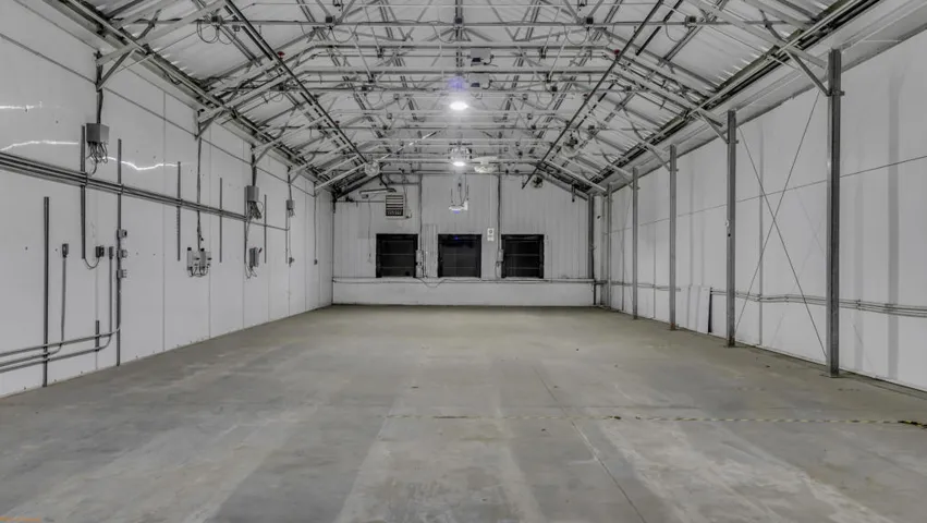 Warehouse/Manufacturing 4
