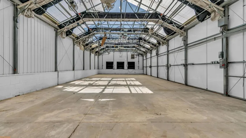 Warehouse/Manufacturing 4