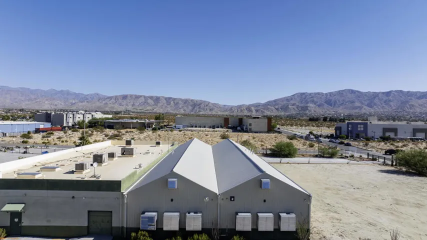 Warehouse/Manufacturing 4