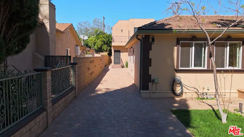 Drive way