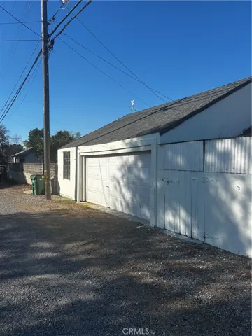 2 Car Garage & shop/Studio from Alley