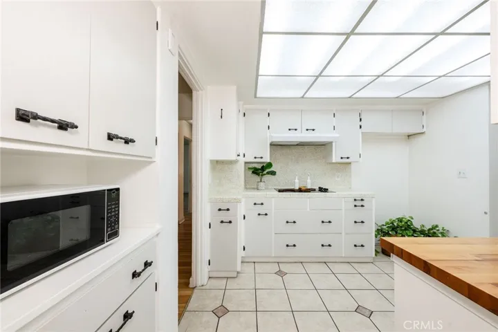 So much storage in Kitchen