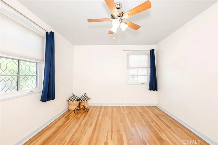 Has walk-in closet