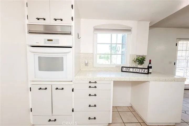 Built in Oven & Vent