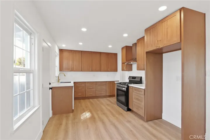 20845 Denker, Torrance, California 90501