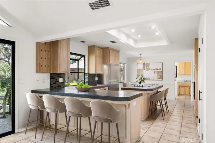 Virtually staged - Kitchen