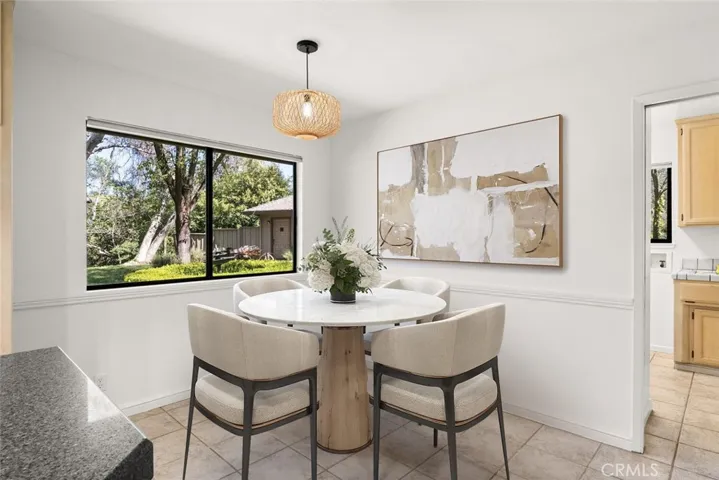 Virtually Staged - Dining nook
