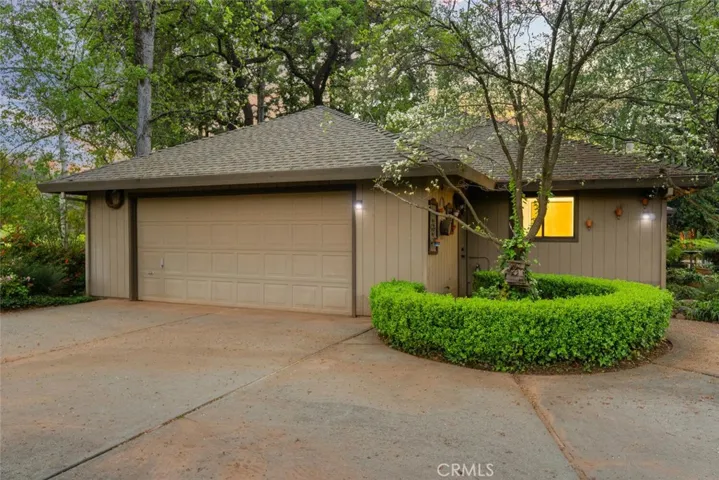 Attached Garage