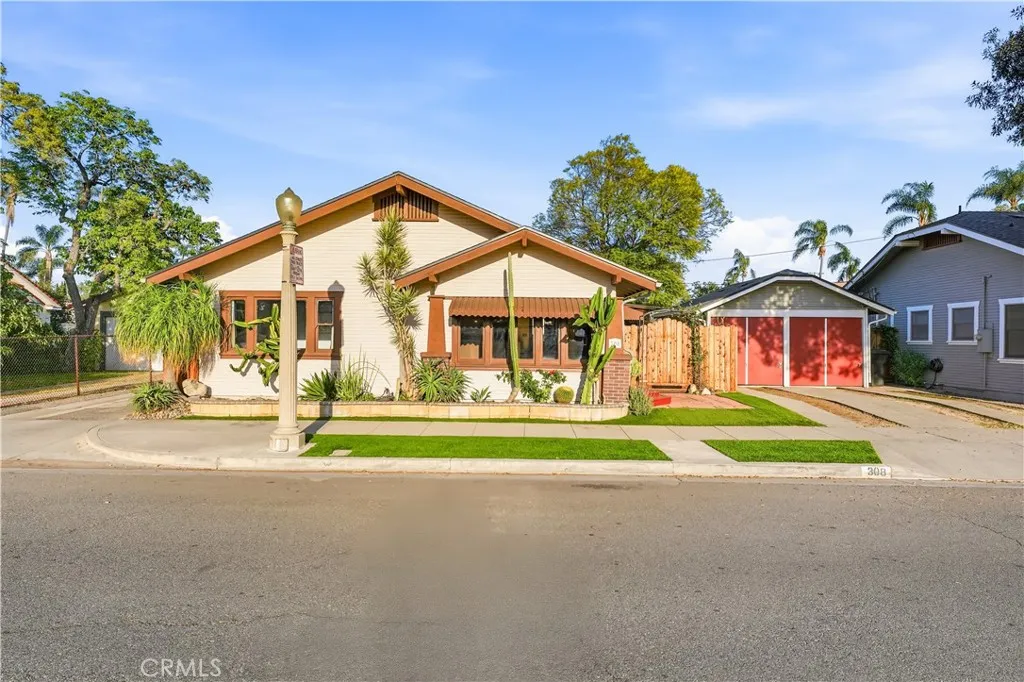 308 Drake Ave