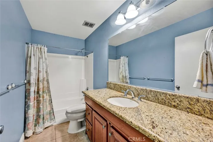 Upstairs hall bathroom