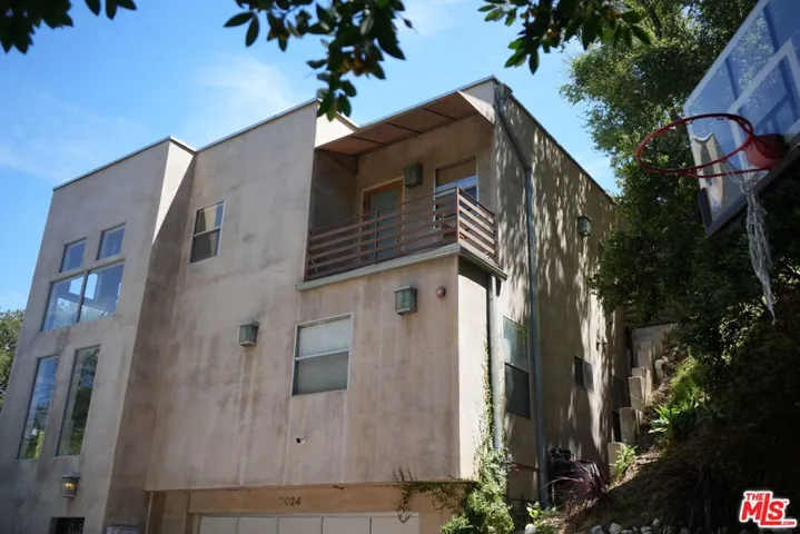 7024 Treasure Trail, Los Angeles, California 90068