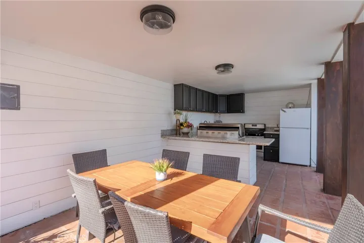 Covered outdoor Kitchen