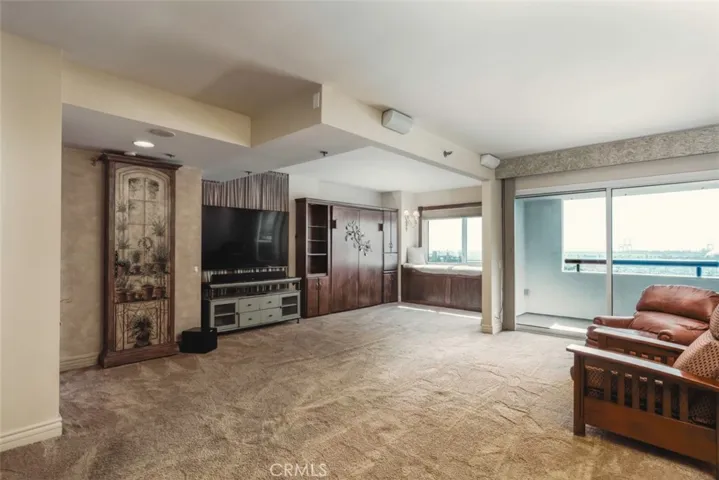 525 E Seaside Way 807, Long Beach, California 90802