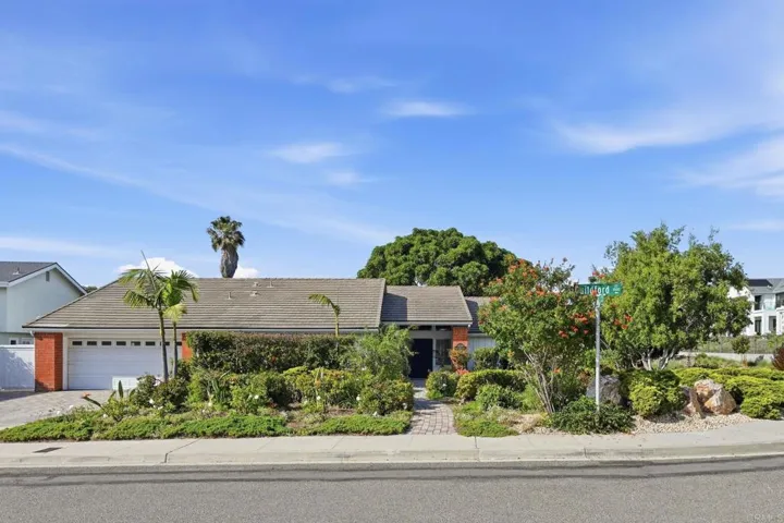 1066 Guildford Court, Encinitas, California 92024