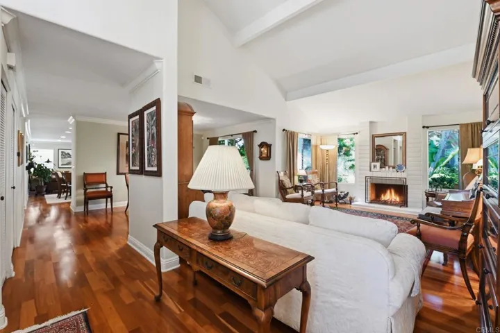 1066 Guildford Court, Encinitas, California 92024