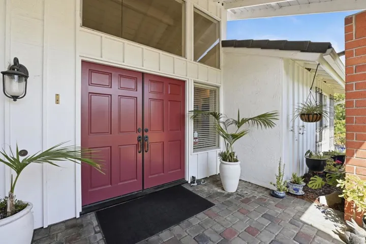 1066 Guildford Court, Encinitas, California 92024