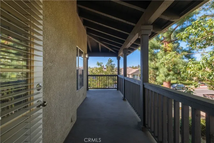 L-shape balcony