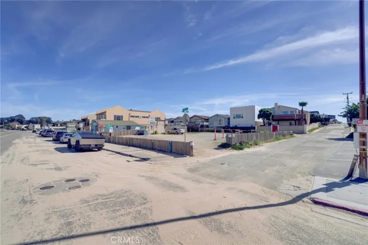 corner lot at Pier and Strand
