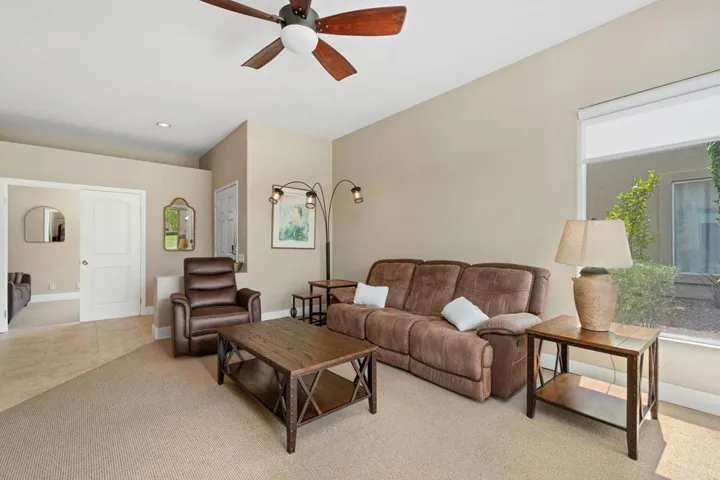 10_11827952_181456_181456-EI-110