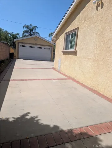 RV access left side of house
