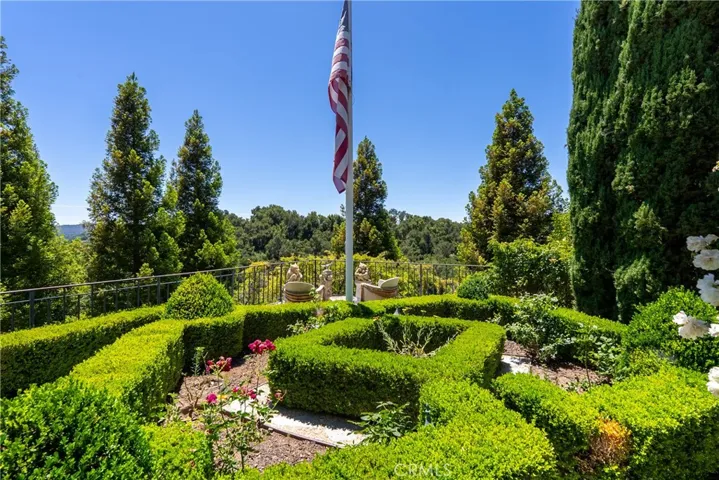 5405 Vineyard Drive, Paso Robles, California 93446