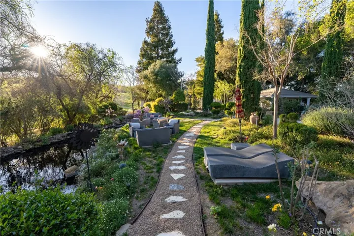 5405 Vineyard Drive, Paso Robles, California 93446