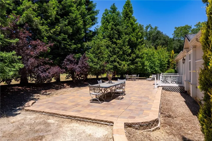 5405 Vineyard Drive, Paso Robles, California 93446