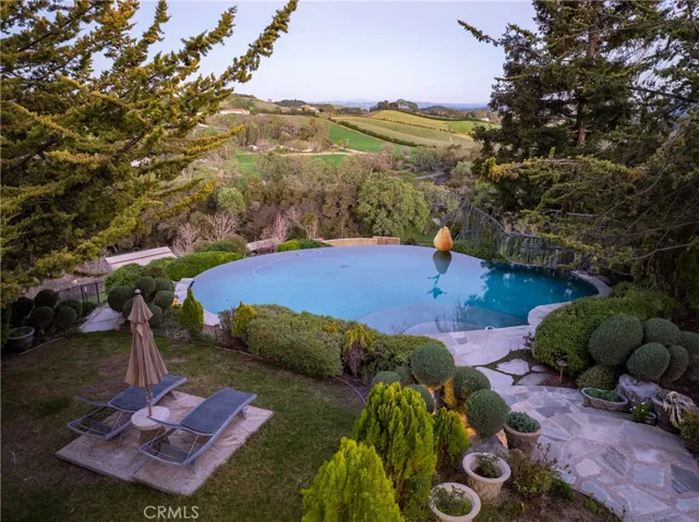 5405 Vineyard Drive, Paso Robles, California 93446