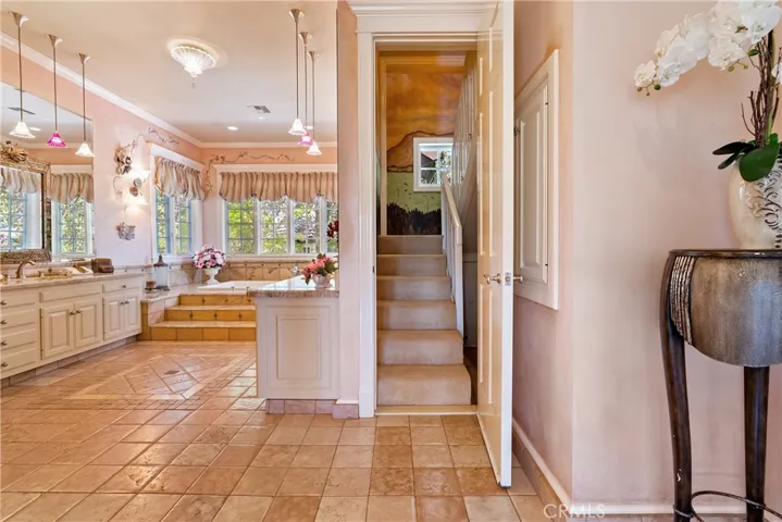 5405 Vineyard Drive, Paso Robles, California 93446