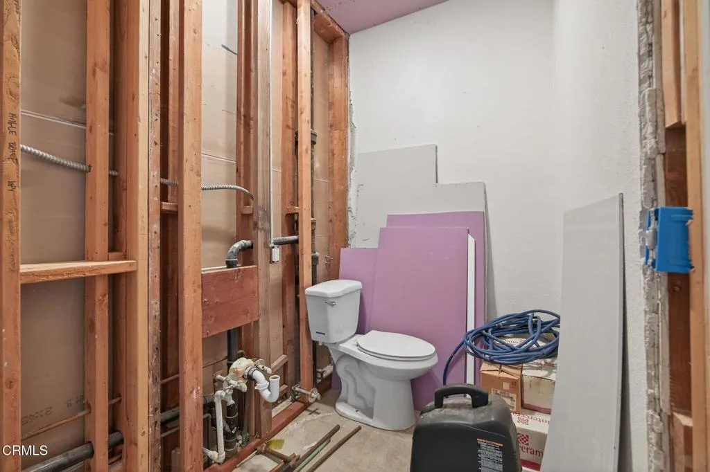19-web-or-mls-Upmarketmedia_141Dav-56