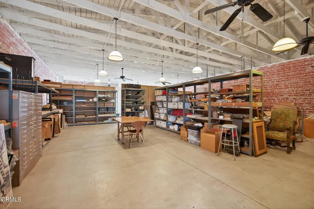 16-web-or-mls-Upmarketmedia_141Dav-47