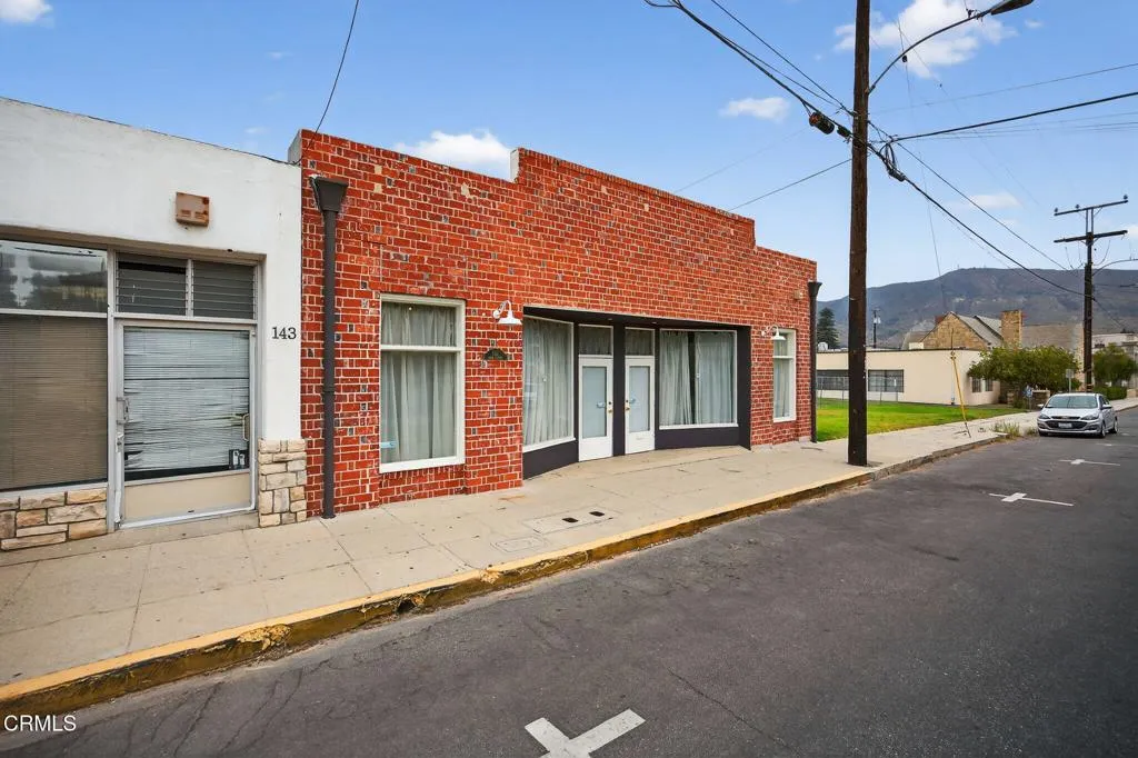 3-web-or-mls-Upmarketmedia_141Dav-9