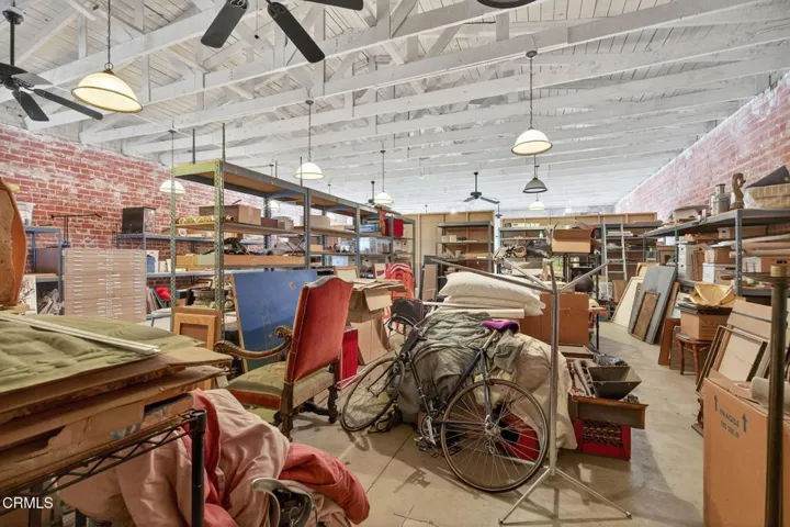 17-web-or-mls-Upmarketmedia_141Dav-50