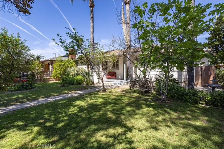 17101 Gault, Lake Balboa, California 91406