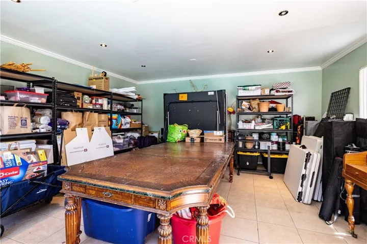 17101 Gault, Lake Balboa, California 91406