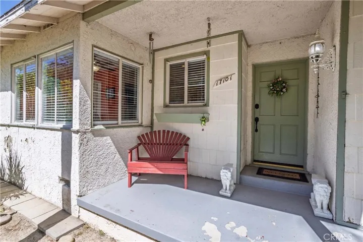 17101 Gault, Lake Balboa, California 91406