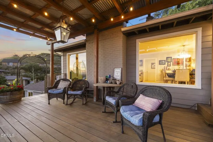 6-web-or-mls-Upmarket Media-559NLoo-twi0