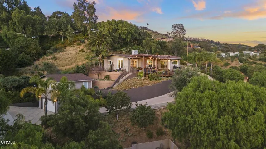 18-web-or-mls-Upmarket Media-559NLoo-twi