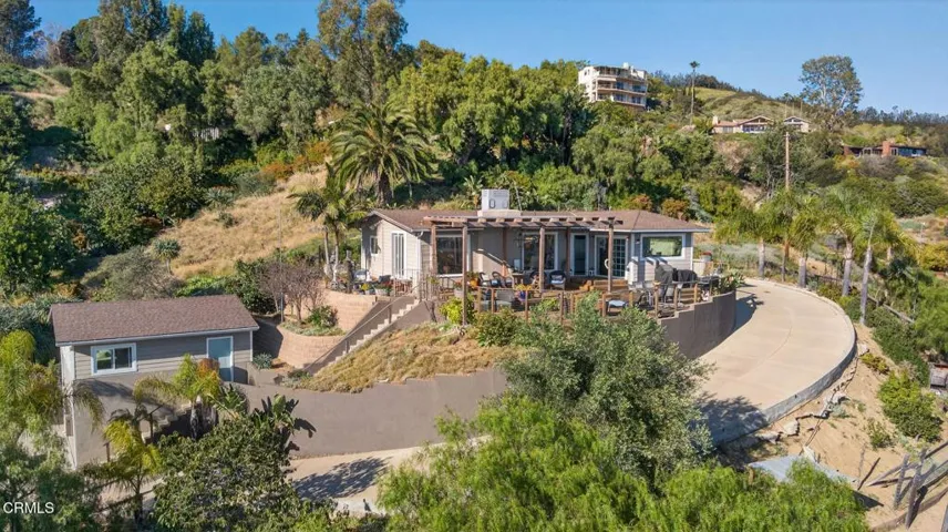 69-web-or-mls-Upmarket Media-559NLoo-aer