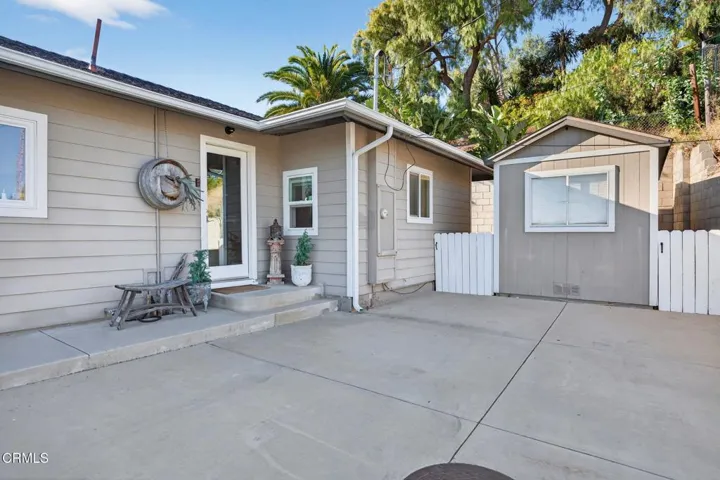 28-web-or-mls-Upmarket Media-559NLoo046