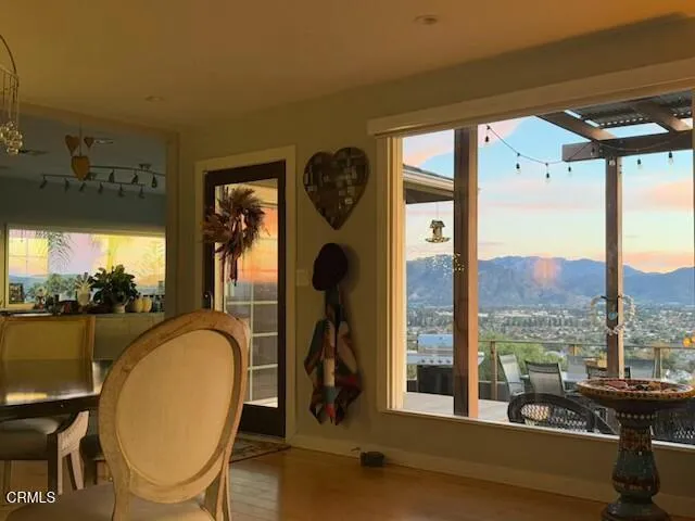 North Loop sunset family room