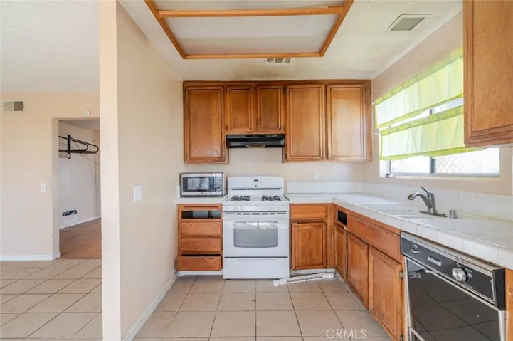 36620 Ramona Road, Palmdale, California 93550