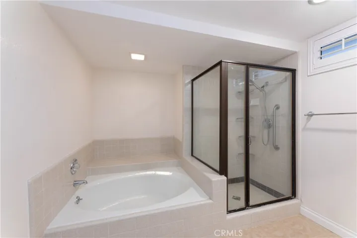 2722 20th, Signal Hill, California 90755