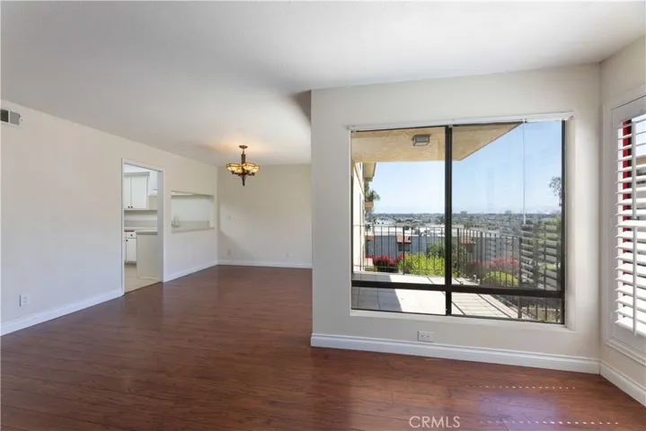 2722 20th, Signal Hill, California 90755