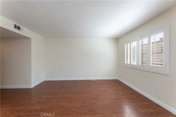2722 20th, Signal Hill, California 90755