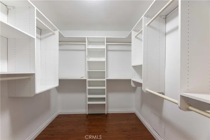 2722 20th, Signal Hill, California 90755