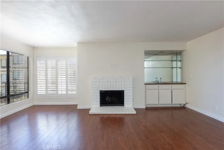 2722 20th, Signal Hill, California 90755